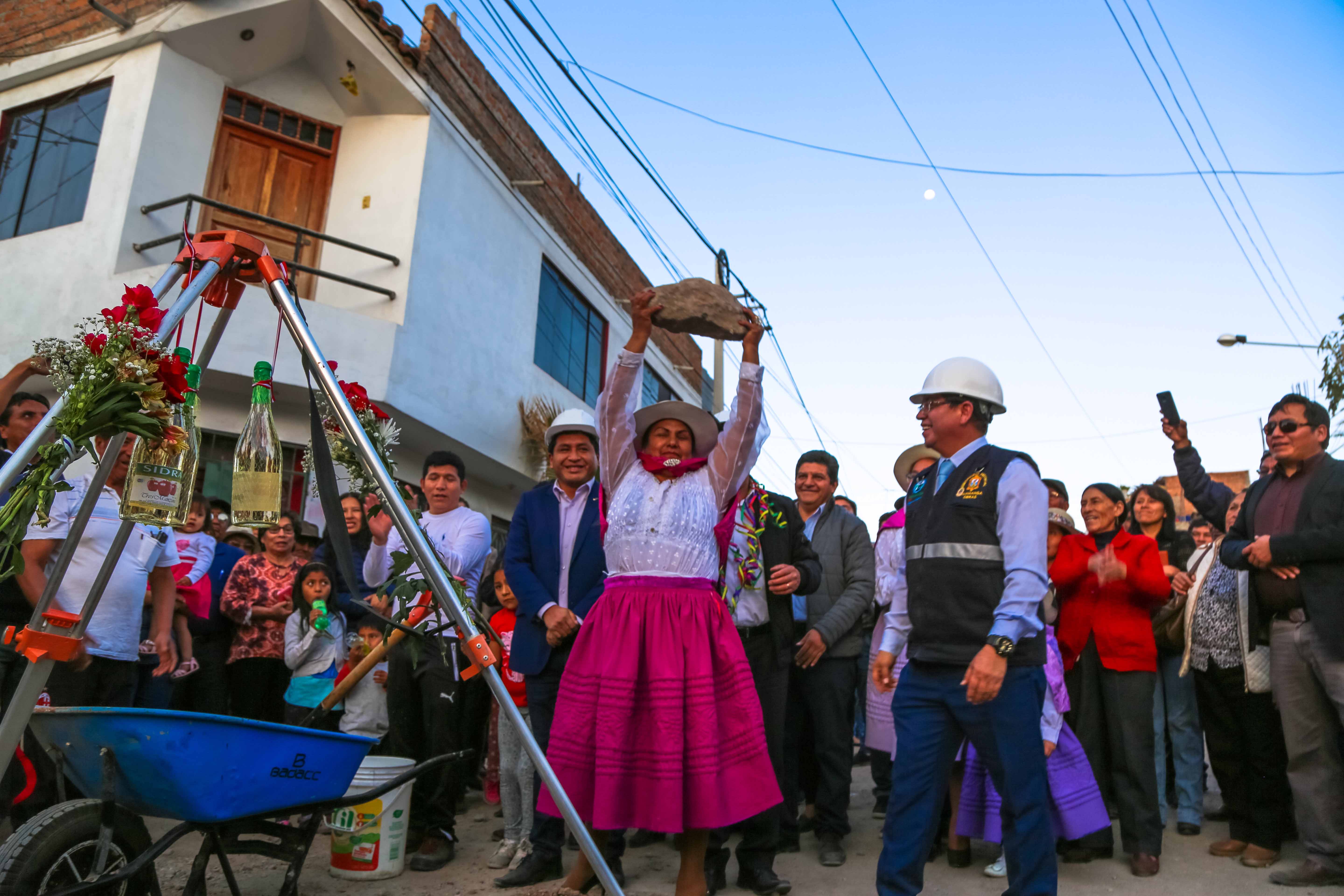 MPH entregó más de 3 millones para obras en distritos