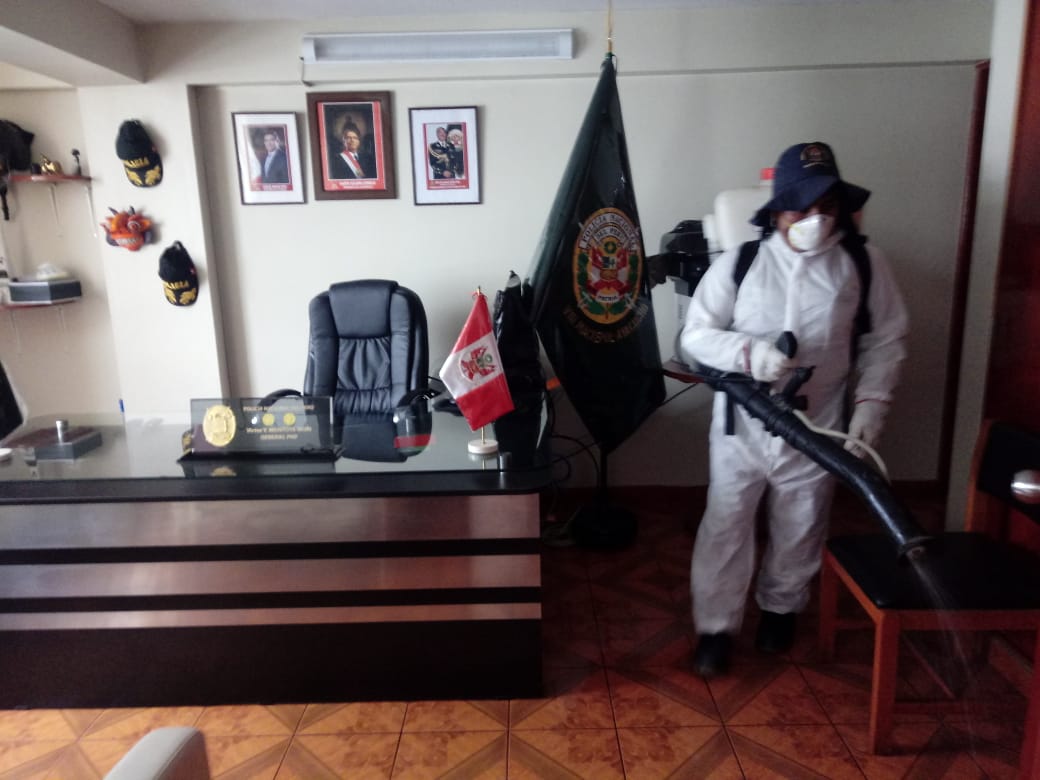 Municipalidad de Humanga fumiga y desinfecta comisarías