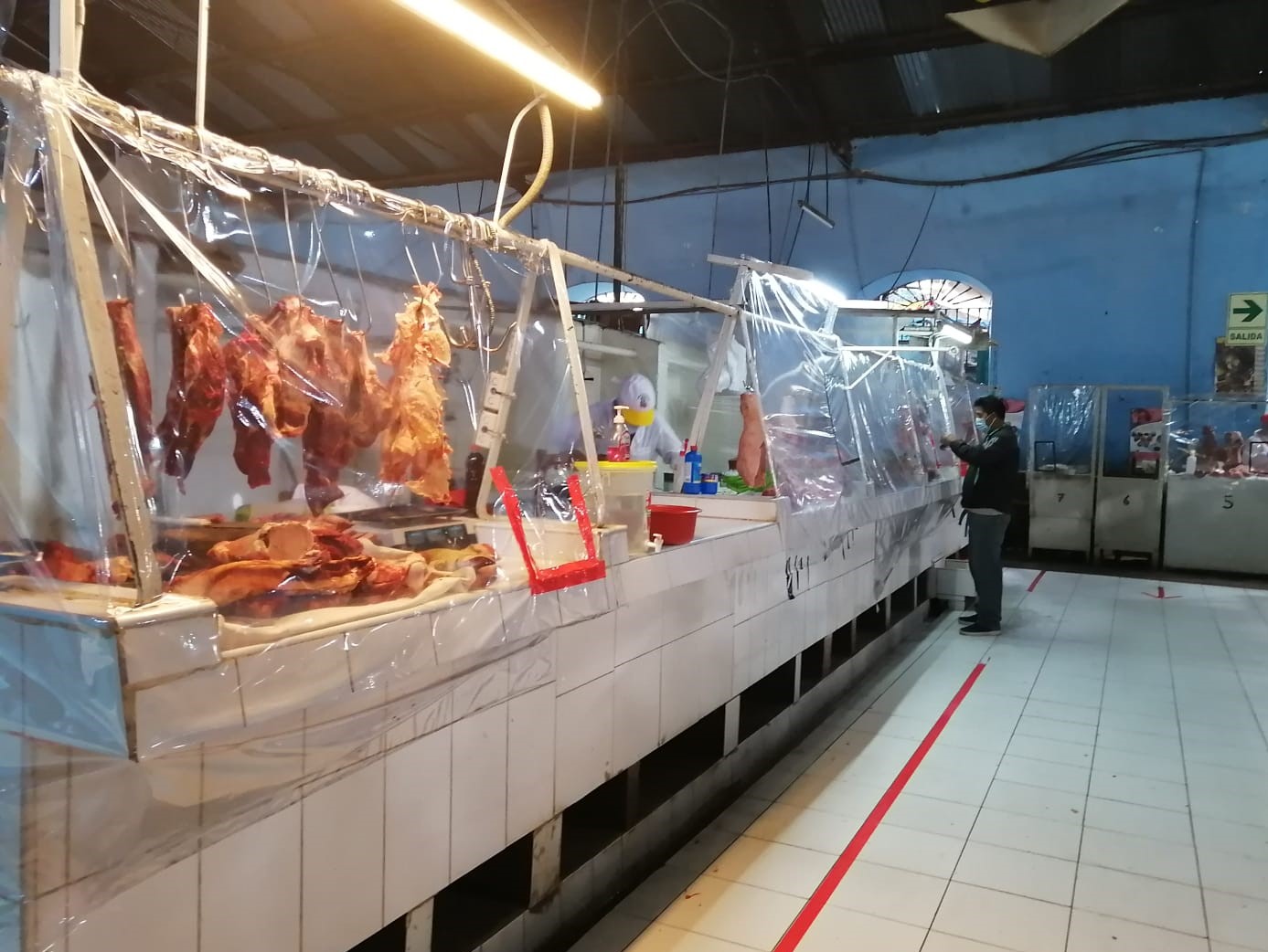 Mercados locales cumplen con protocolos de salubridad
