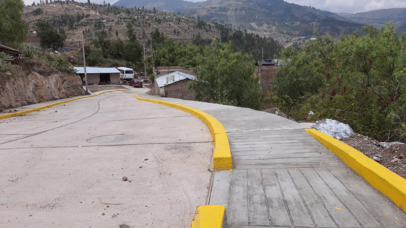 Inauguración de pistas y veredas en Ñahuinpuquio - Warpapicchu